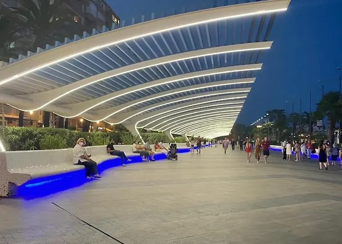 Hola Amigo's Playa Locos *